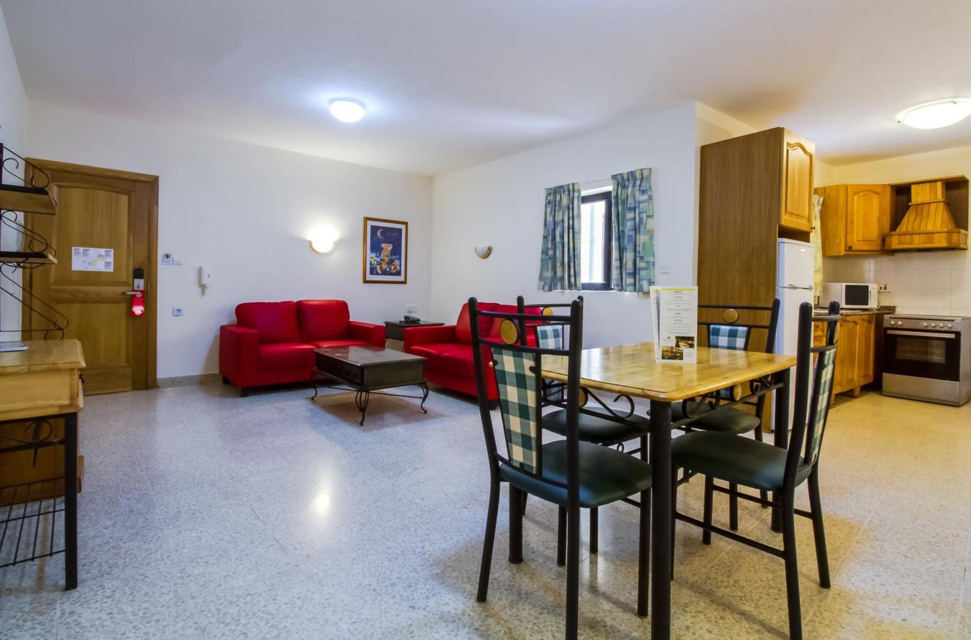 Blubay Apartments By St Hotels Gzira Room photo